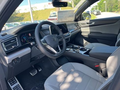 New 2025 Volkswagen Atlas Cross Sport SEL R-Line image 6