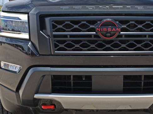 Used 2023 Nissan Frontier Pro-X w/ Pro Convenience Package RWD image 11