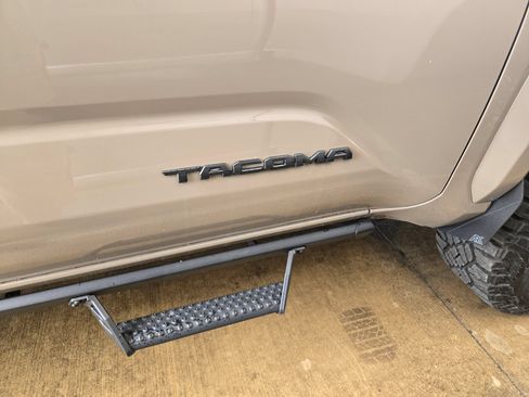 Used 2026 Toyota Tacoma TRD Sport AWD/4WD image 9