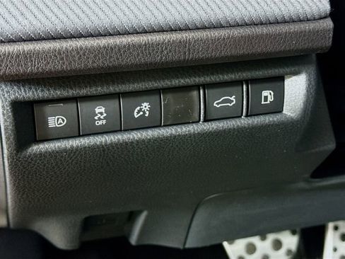 New 2026 Toyota Camry Hybrid AWD/4WD image 10