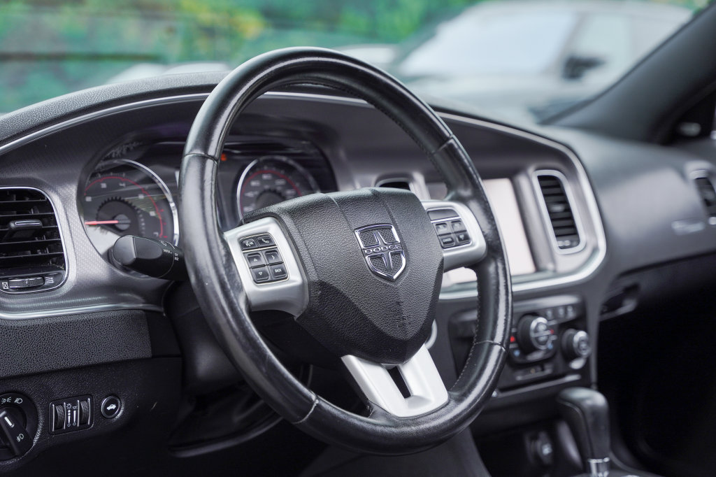 Used 2011 Dodge Charger R/T RWD image 16