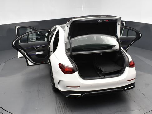 Used 2025 Mercedes-Benz E 350 4MATIC Sedan image 26