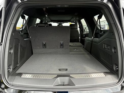 New 2026 Chevrolet Suburban RST w/ Comfort Package AWD/4WD image 29