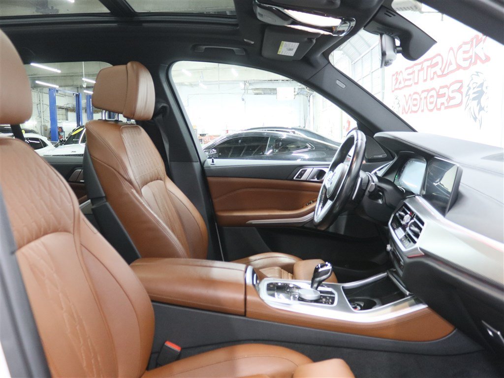 Used 2022 BMW X5 M50i w/ Climate Comfort Package AWD/4WD image 30
