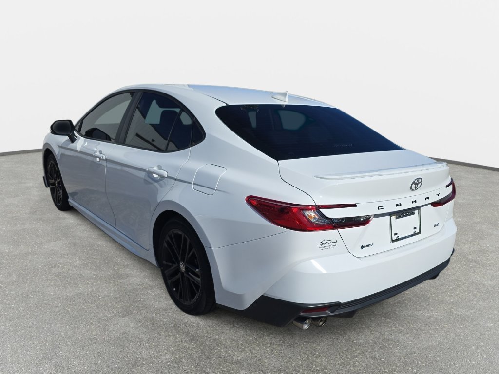 Used 2025 Toyota Camry SE w/ Convenience Package FWD image 7