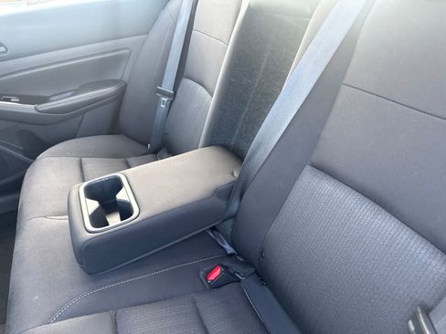 Used 2023 Nissan Altima 2.5 SV FWD image 18