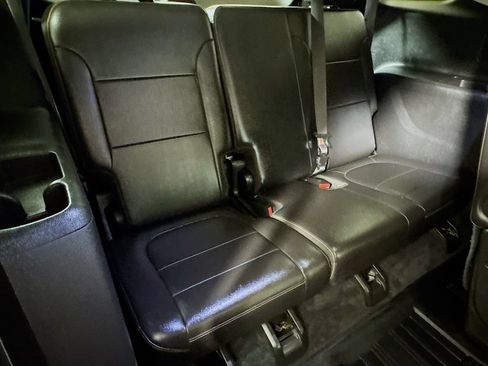 Used 2021 Chevrolet Traverse Premier w/ Redline Edition FWD image 26