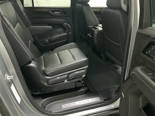Used 2025 GMC Yukon XL Denali AWD/4WD image 26