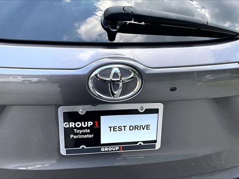 Used 2019 Toyota Highlander XLE FWD image 31