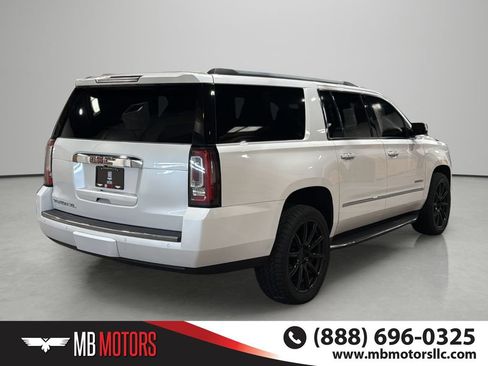 Used 2019 GMC Yukon XL Denali AWD/4WD image 4