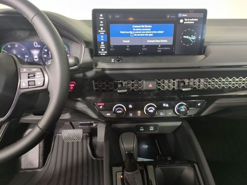 New 2026 Honda Accord EX-L image 17