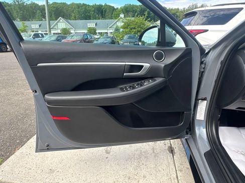 Used 2025 Hyundai Sonata SEL FWD image 21