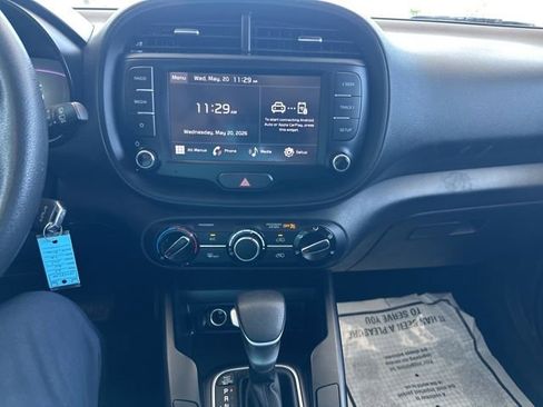Used 2023 Kia Soul LX w/ Option Group 015 FWD image 18