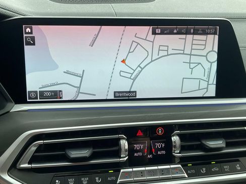Used 2021 BMW X7 M50i image 23