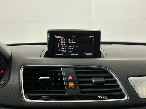Used 2018 Audi Q3 2.0T Premium w/ Convenience Package FWD image 11