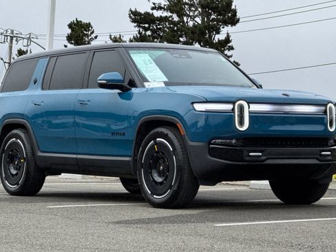Used 2025 Rivian R1S Adventure AWD/4WD image 6