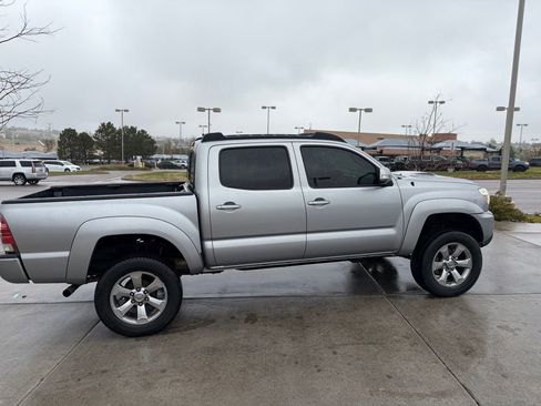 Used 2015 Toyota Tacoma 4x4 Double Cab w/ TRD Sport Package image 9