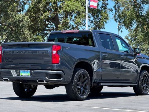 Used 2022 Chevrolet Silverado 1500 RST AWD/4WD image 3