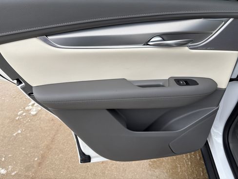 Used 2024 Cadillac XT5 Premium Luxury w/ Technology Package image 12