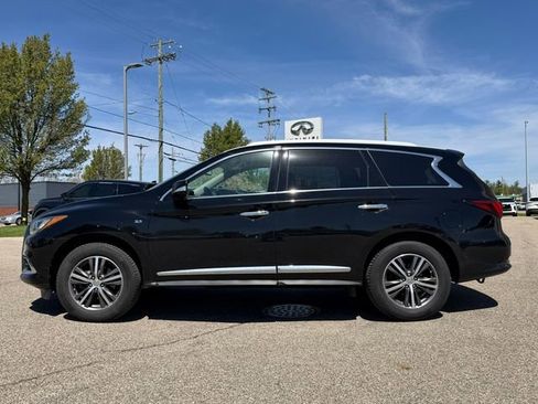 Used 2019 INFINITI QX60 Luxe w/ Essential Package AWD/4WD image 3