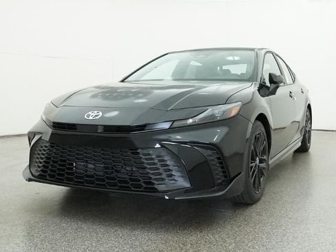 New 2026 Toyota Camry SE FWD image 32