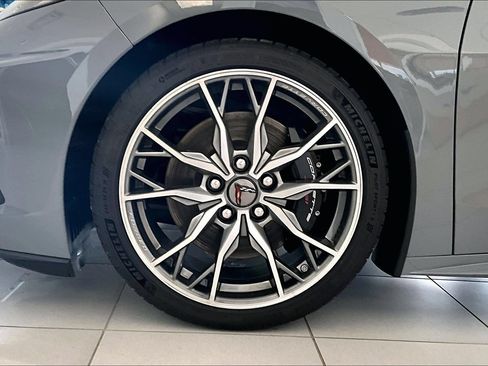 Used 2024 Chevrolet Corvette Stingray Preferred Conv w/ Z51 Performance Package RWD image 8