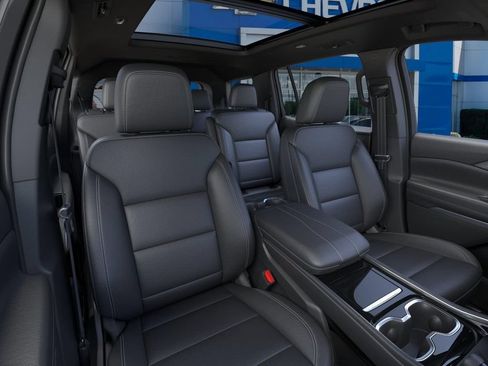 New 2026 Chevrolet Traverse LT w/ Sun and Wheel Package FWD image 16