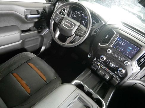 Used 2021 GMC Sierra 1500 AT4 w/ AT4 Premium Package AWD/4WD image 9