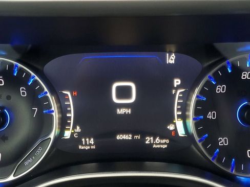Used 2024 Chrysler Pacifica Touring-L FWD image 18