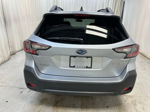 Used 2024 Subaru Outback Premium AWD/4WD image 8