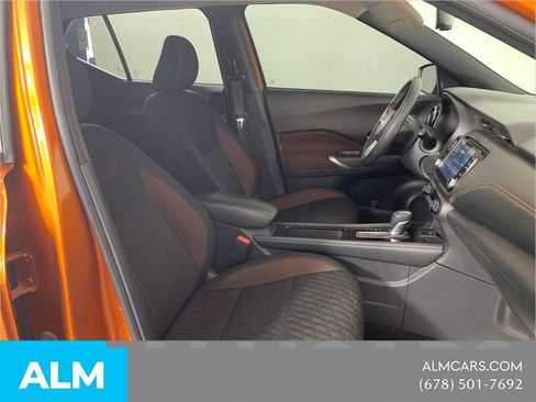 Used 2022 Nissan Kicks SR w/ Interior Electronics Package FWD image 33