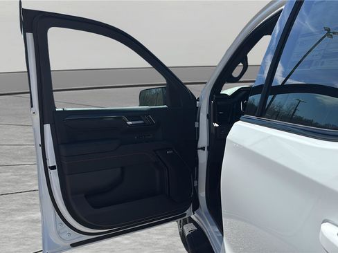 New 2026 GMC Sierra 1500 AT4 w/ AT4 Premium Package image 14