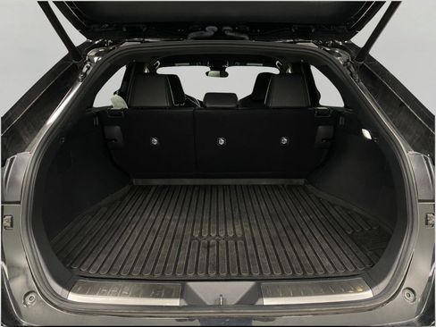 Used 2022 Toyota Venza XLE AWD/4WD image 7