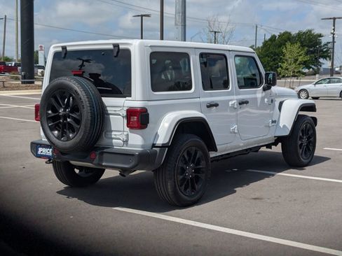 Used 2025 Jeep Wrangler Sahara w/ Safety Group image 5