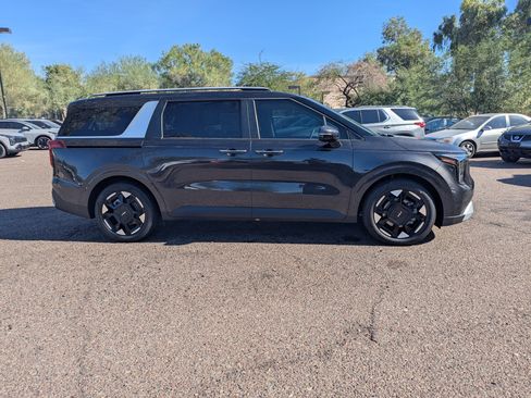 New 2026 Kia Carnival EX FWD image 2