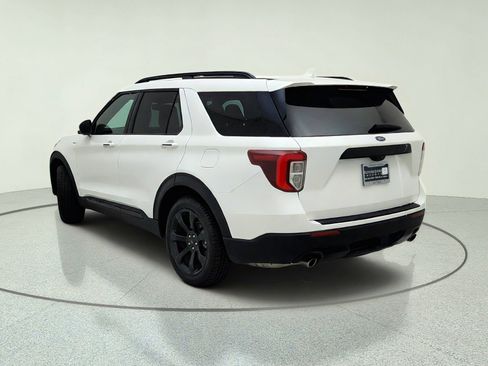 Used 2023 Ford Explorer ST-Line w/ Class IV Trailer Tow Package RWD image 9