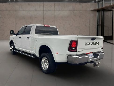 Used 2025 RAM 3500 Big Horn AWD/4WD image 3