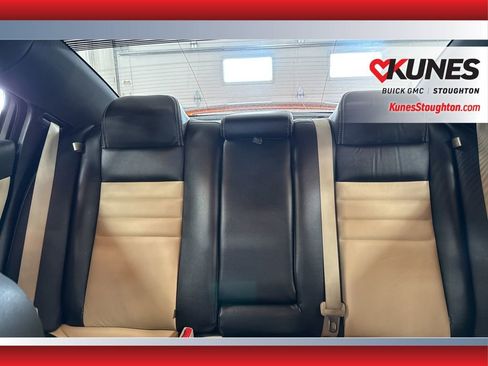 Used 2011 Dodge Charger SE image 29