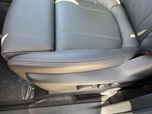 New 2025 Subaru Ascent Bronze Edition w/ Popular Package #2 image 4