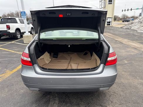 Used 2011 Mercedes-Benz E 550 4MATIC Sedan image 15