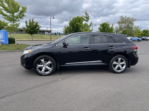 Used 2014 Toyota Venza XLE w/ XLE Premium Package AWD/4WD image 2