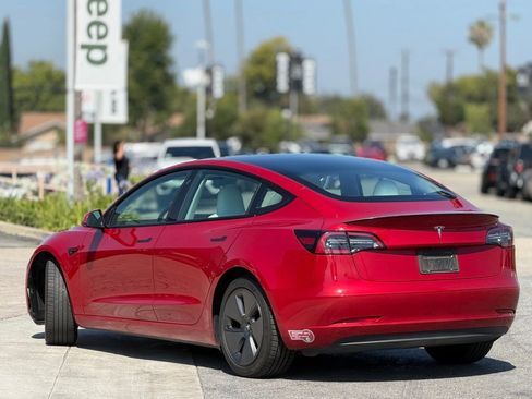 Used 2023 Tesla Model 3 Standard Range RWD image 2