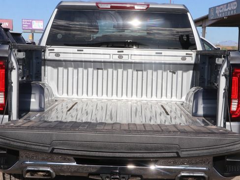 Used 2023 GMC Sierra 1500 SLT w/ SLT Premium Package AWD/4WD image 29