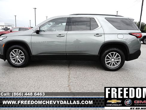 Used 2023 Chevrolet Traverse LT FWD image 4