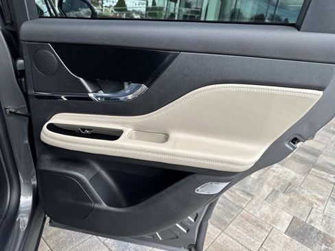 New 2026 Lincoln Corsair Premiere FWD image 21