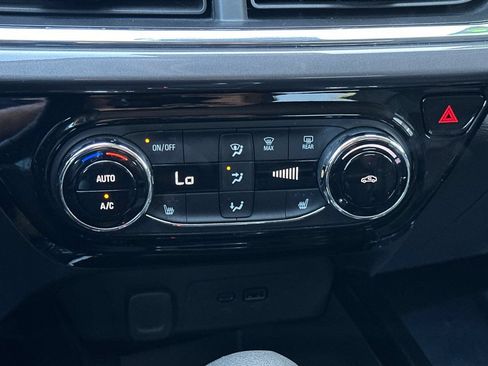 Used 2025 Chevrolet Trax ACTIV w/ Driver Confidence Package FWD image 26