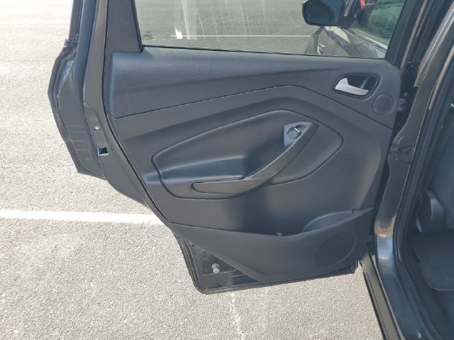 Used 2017 Ford Escape SE w/ Equipment Group 201A FWD image 14
