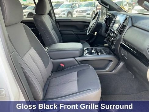 Used 2024 Nissan Titan SV AWD/4WD image 23