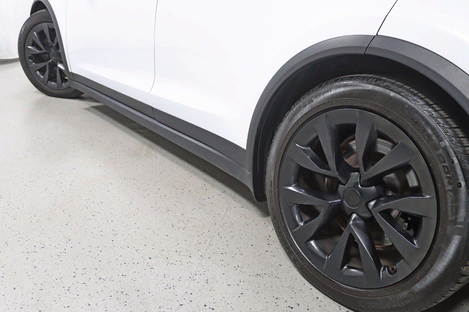 Used 2023 Tesla Model X AWD/4WD image 13