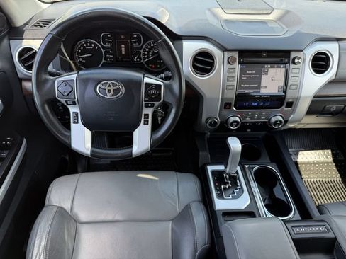 Used 2018 Toyota Tundra Limited w/ Limited Premium Package AWD/4WD image 11